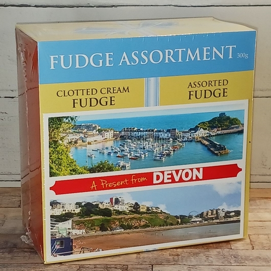 Picture of FUDGE ASSORTMENT POSTCARD DEVON COTTAGES 300G X 10